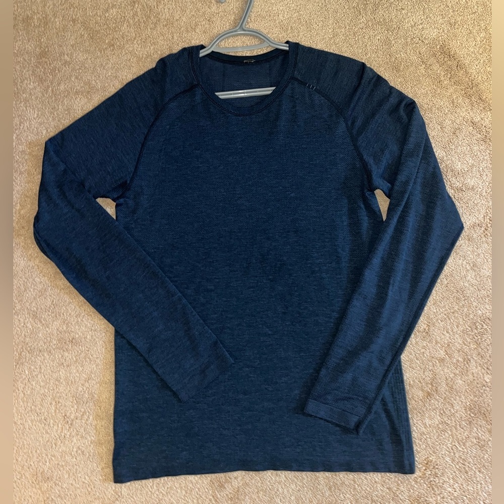 Lululemon Lightknit Long Sleeve Shirt, Adult small/medium, Blue